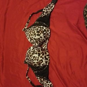 Secret treasures intimates cheetsh print size :38 D
